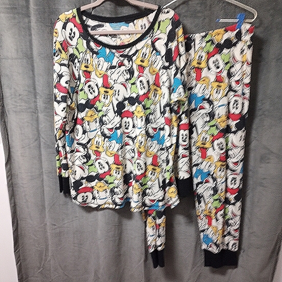 Disney Other - Disney Thermal Waffle Knit Pajama Set Size 2X
